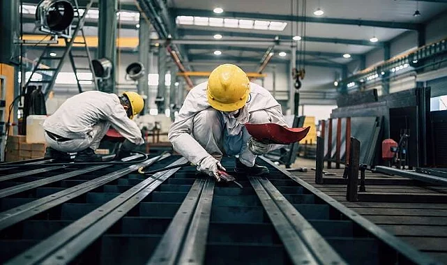 Bayraklı Konteyner Taşıma